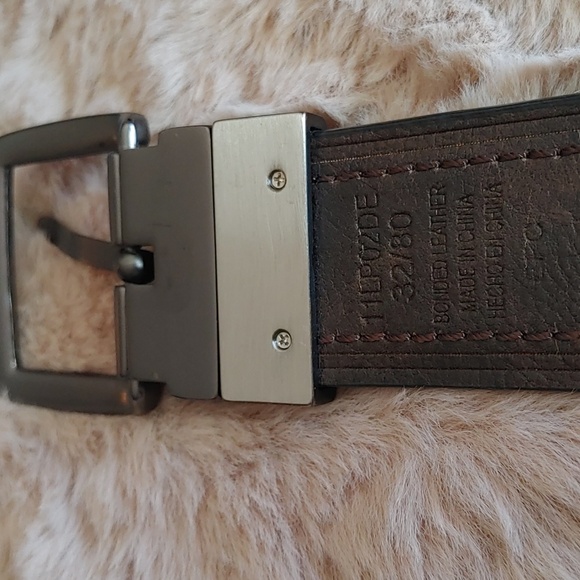 Men's Levis Reversible leather Belt - Picture 5 of 9